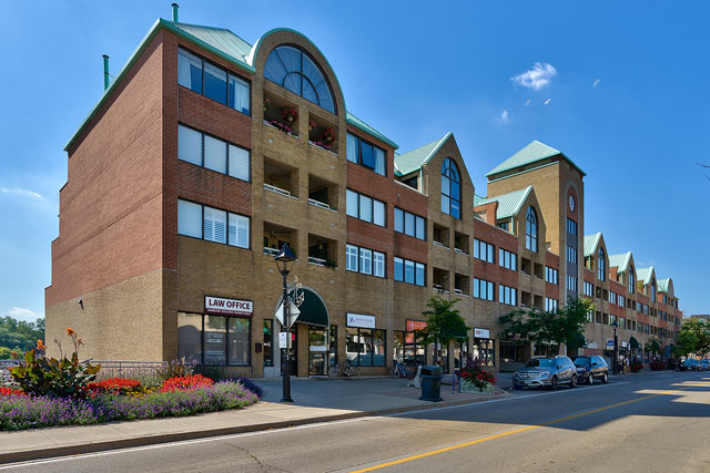 Two Bedroom Condo For Sale in Bronte at 100 Bronte Road, Oakville