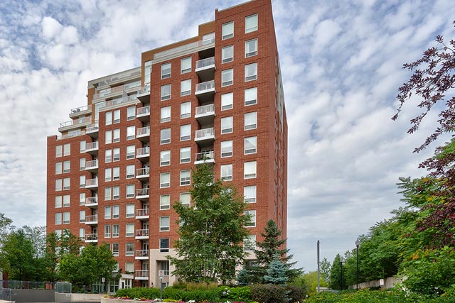 410-40 Old Mill Road, Oakville - Two Bedroom Plus Den Condo For Sale at Oakridge Heights